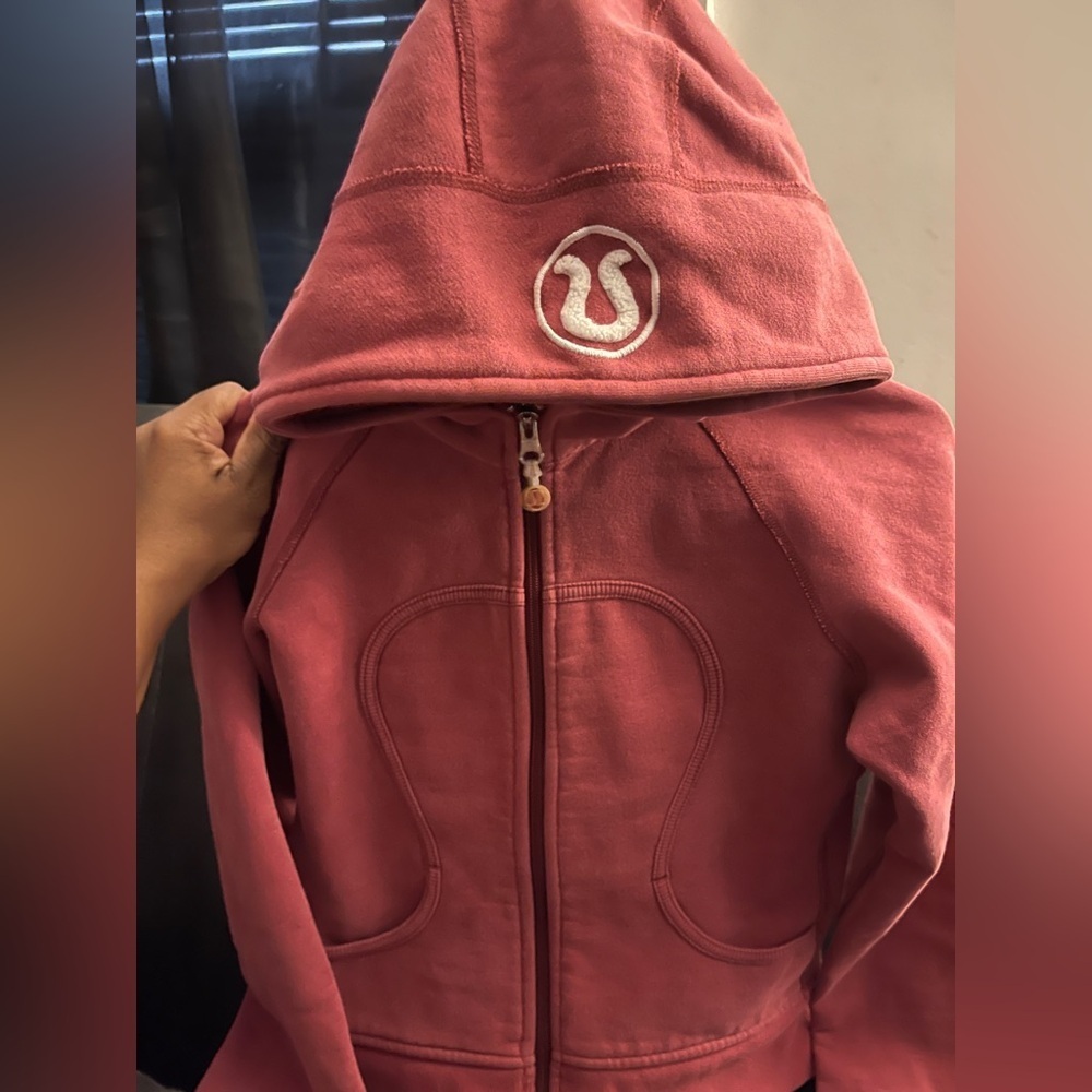Lululemon Vintage  Scuba Size 4 Excellent Vintage Condition Rose Color RARE FIND - Picture 2 of 15